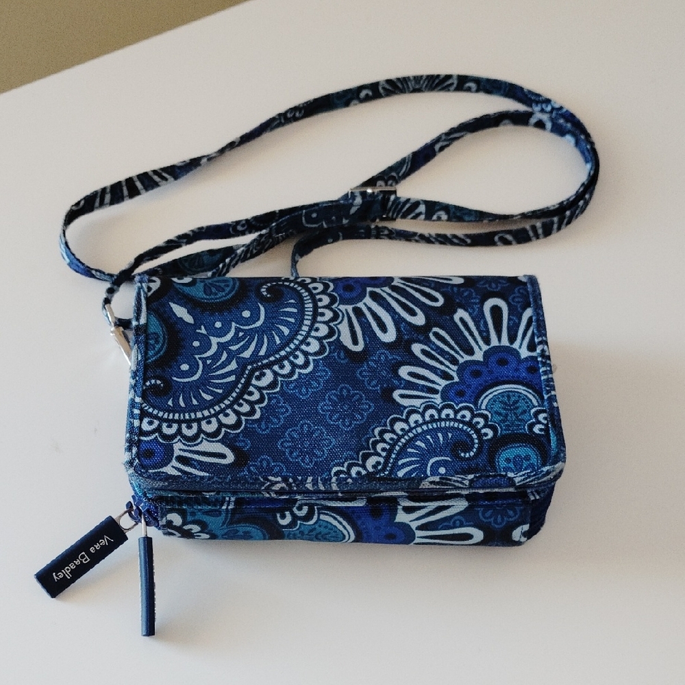Vera Bradley RIFD 3-in-1 Tropics Tapestry Print Crossbody Wristlet.